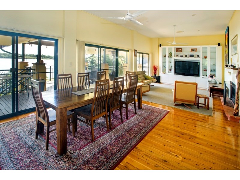 54 Palm Terrace, Yamba NSW 2464