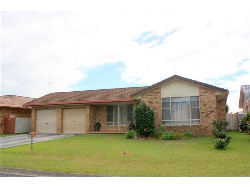 3 Casuarina Close, Yamba NSW 2464