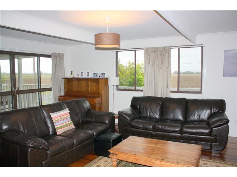 19 Yamba Street, Palmers Island NSW 2463