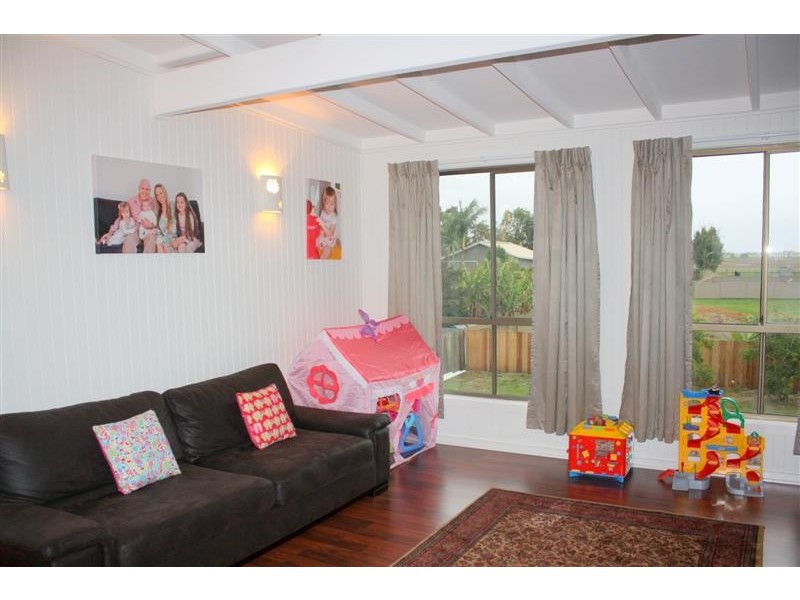 19 Yamba Street, Palmers Island NSW 2463