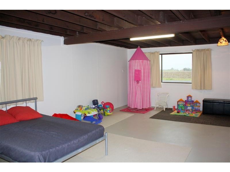 19 Yamba Street, Palmers Island NSW 2463