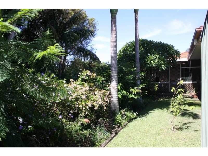 5 Norfolk Rd, Yamba NSW 2464
