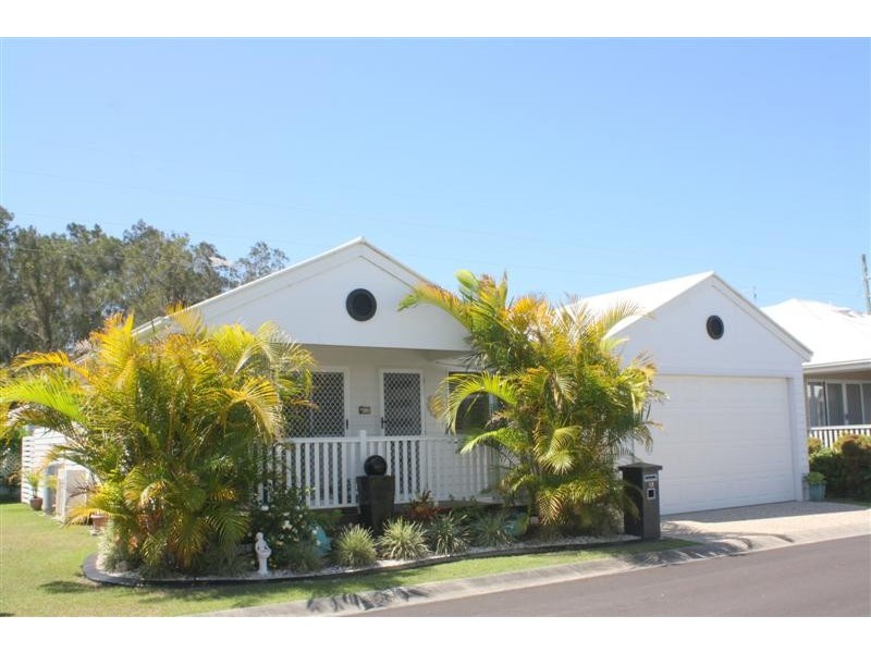 53 Poinciana Avenue, Yamba NSW 2464