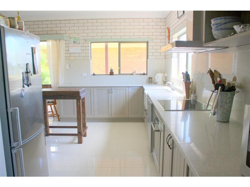 6 Bent Street, Yamba NSW 2464