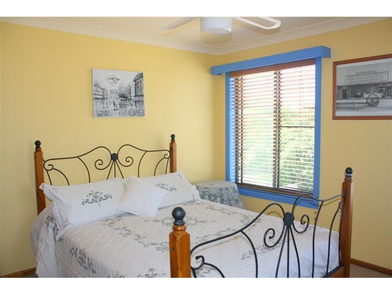 6 Bent Street, Yamba NSW 2464