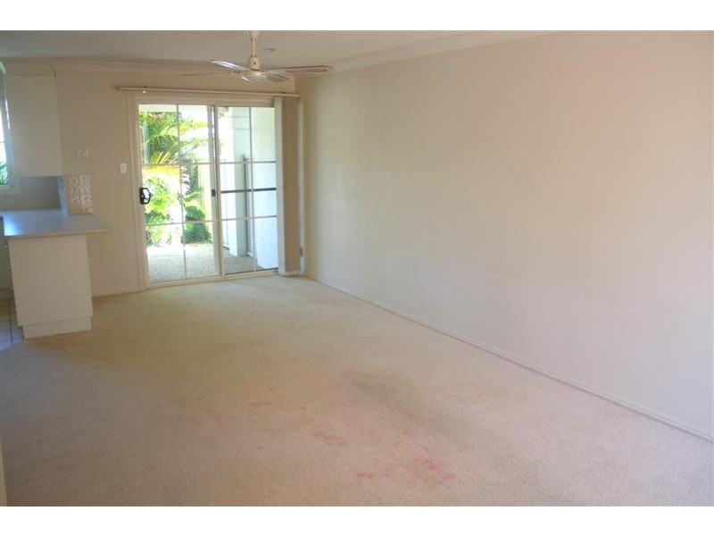 2/1 Urara Street, Yamba NSW 2464