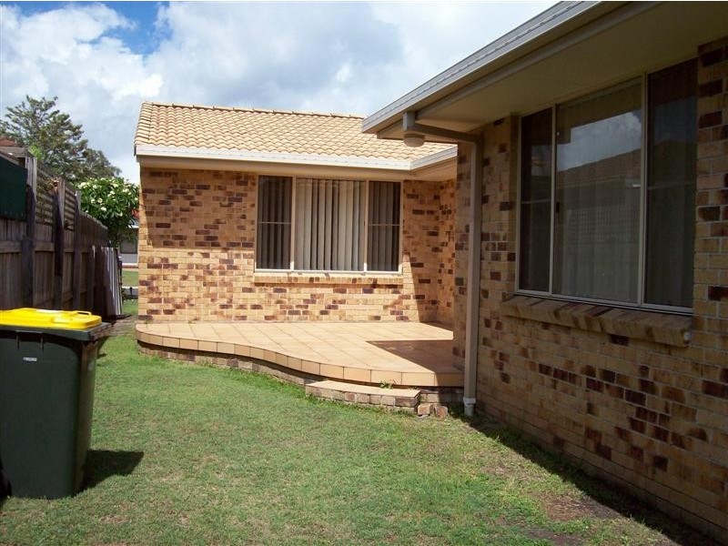 2/15 Ficus Close, Yamba NSW 2464