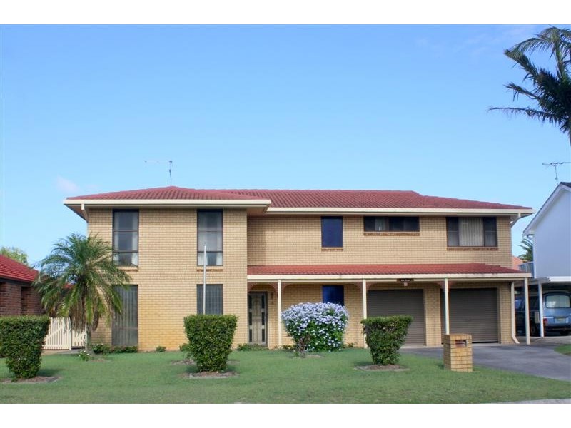 4 The Peninsula, Yamba NSW 2464