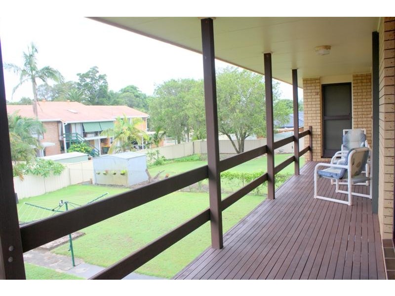 4 The Peninsula, Yamba NSW 2464