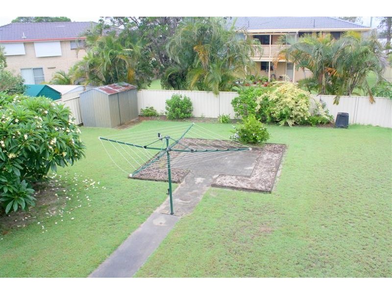 4 The Peninsula, Yamba NSW 2464
