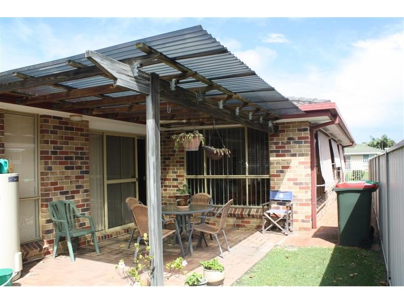 2/61 Osprey Drive, Yamba NSW 2464