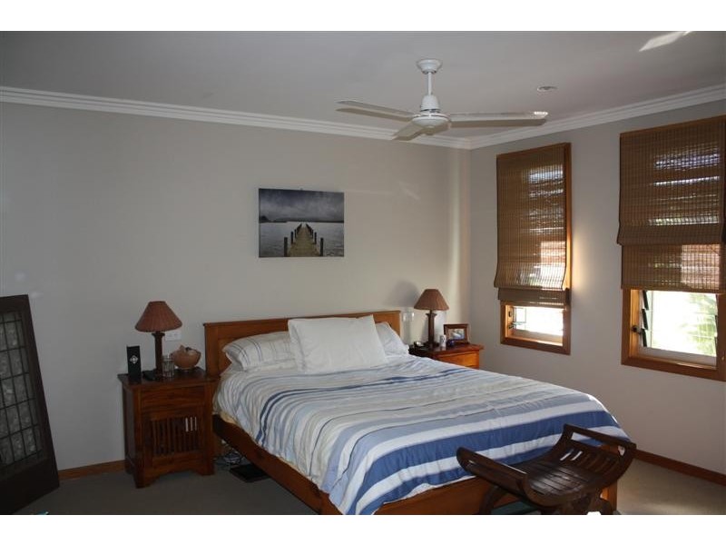 13 William Ave, Yamba NSW 2464