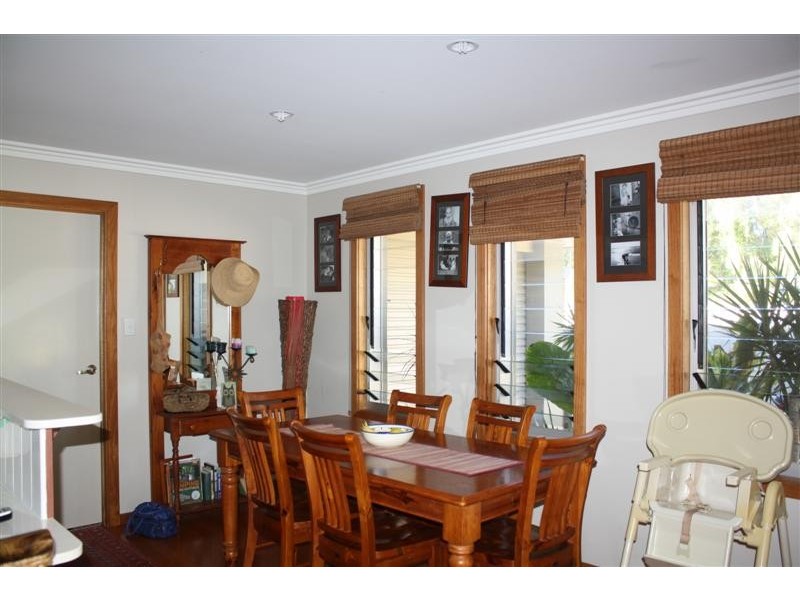 13 William Ave, Yamba NSW 2464