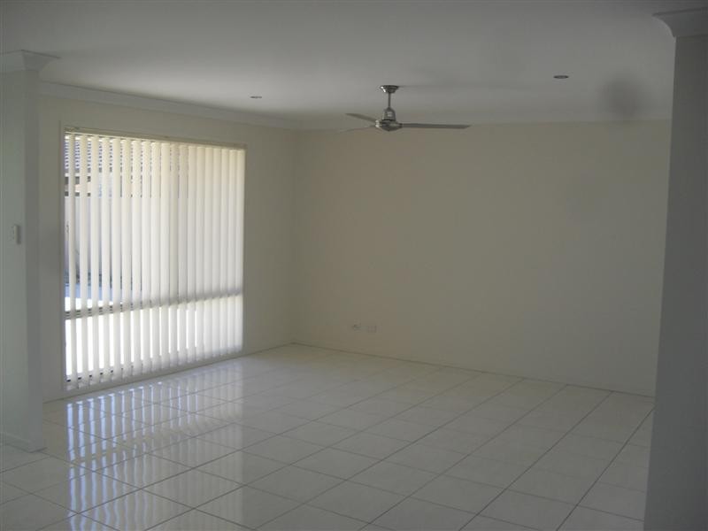 2/24 Kookabura Court, Yamba NSW 2464