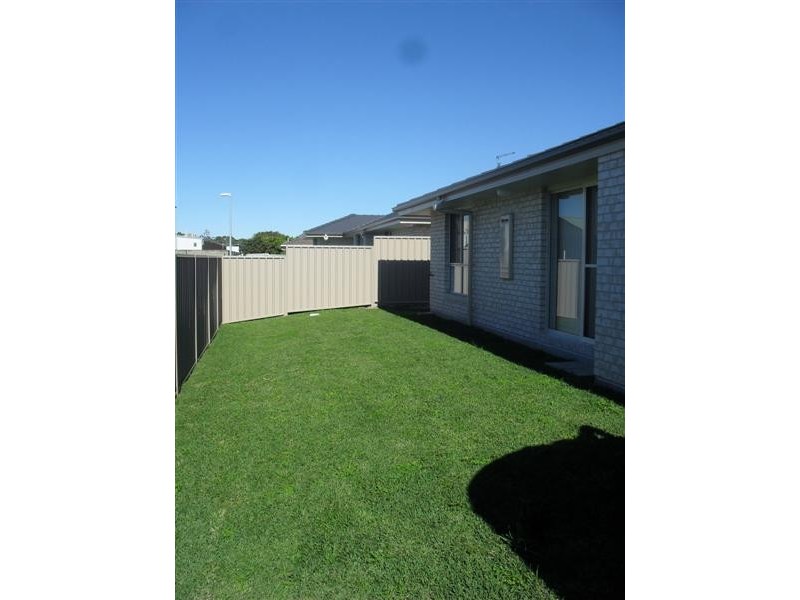 2/24 Kookabura Court, Yamba NSW 2464