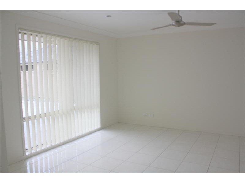 2/24 Kookaburra Court, Yamba NSW 2464