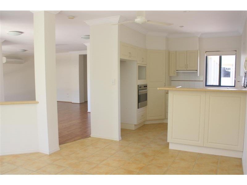 30 Oceania Court, Yamba NSW 2464