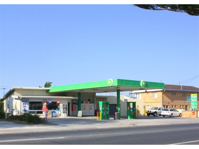 11 Yamba Road, Yamba NSW 2464