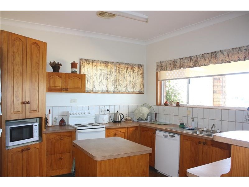 16 Acacia Circuit, Yamba NSW 2464