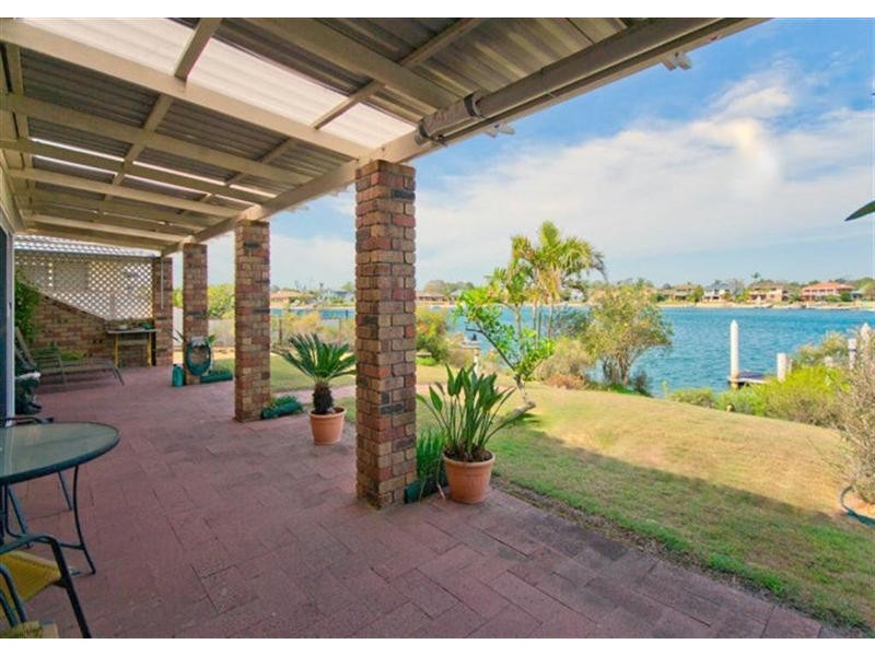 16 Acacia Circuit, Yamba NSW 2464