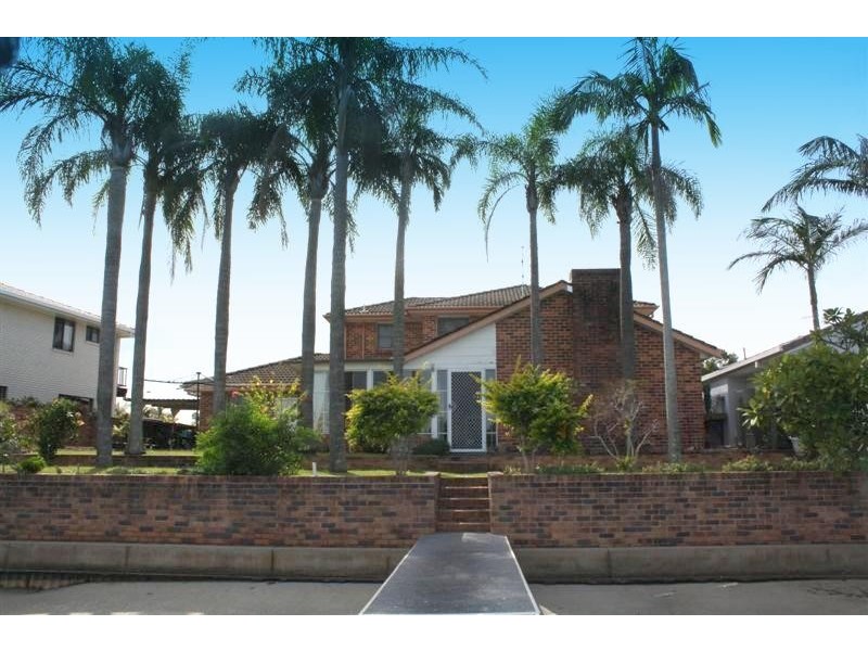 23 Binnacle Court, Yamba NSW 2464