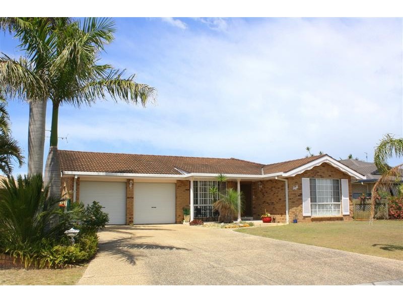 8 Melaleuca Drive, Yamba NSW 2464