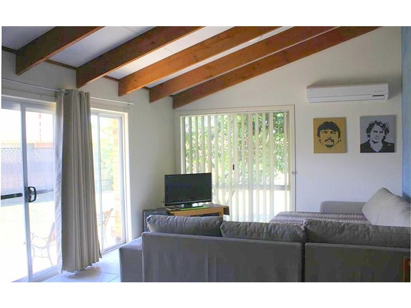 8 Melaleuca Drive, Yamba NSW 2464