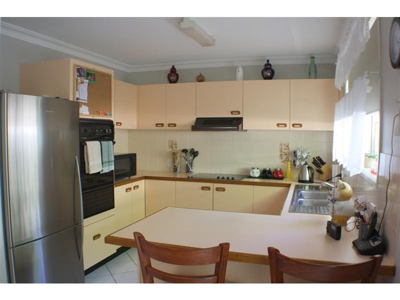 2/25 Casuarina Close, Yamba NSW 2464