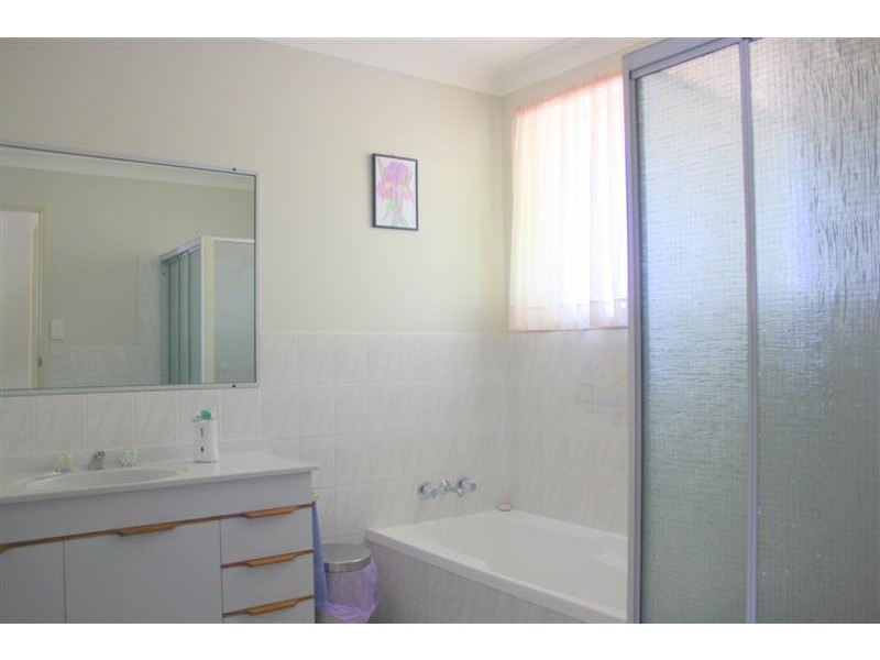 2/25 Casuarina Close, Yamba NSW 2464