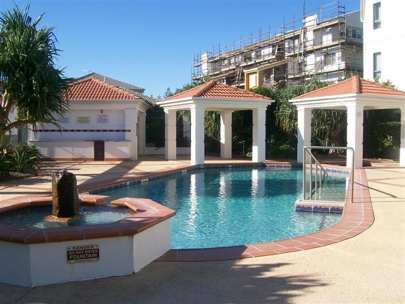 1 – 3 / 18 Pacific Parade, Yamba NSW 2464