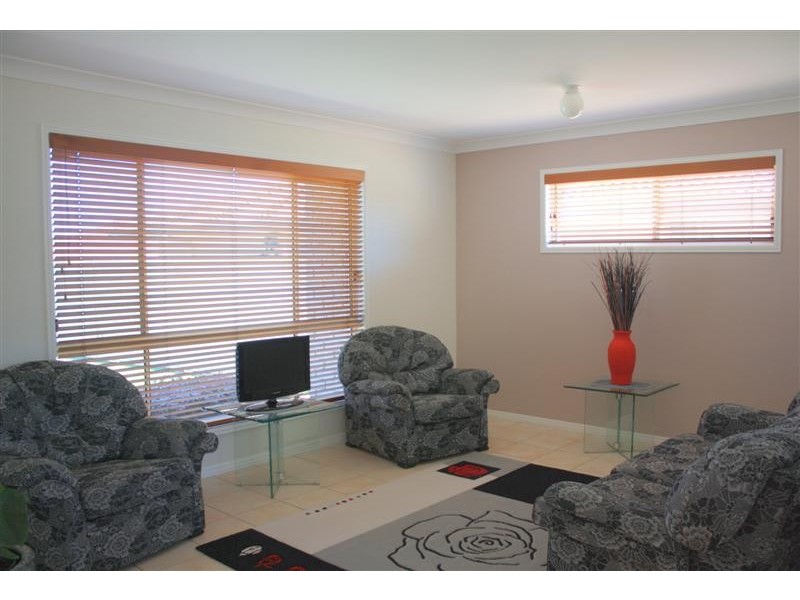34 Bayview Drive, Yamba NSW 2464