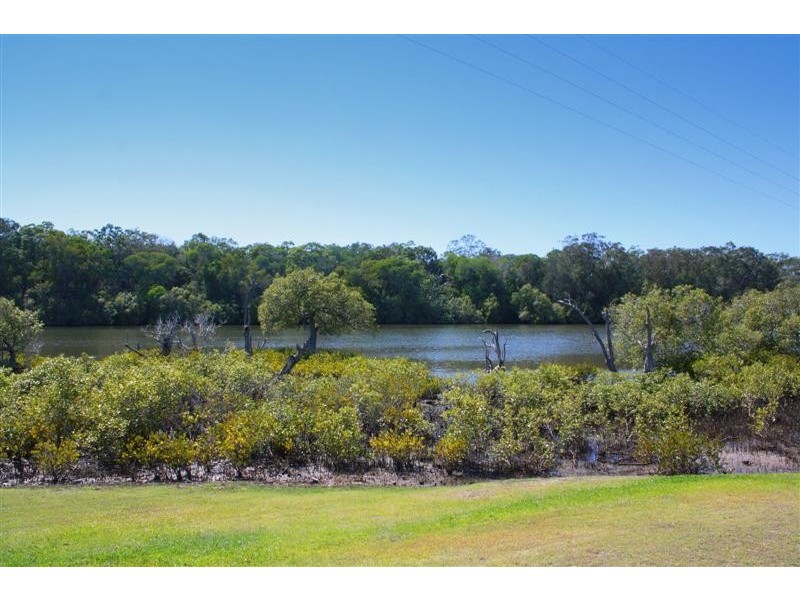 34 Bayview Drive, Yamba NSW 2464