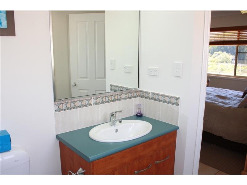 34 Bayview Drive, Yamba NSW 2464