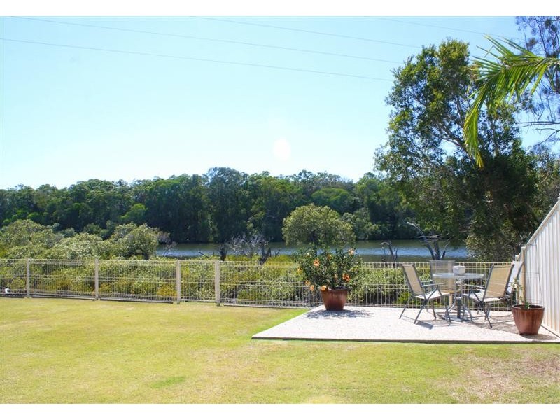 34 Bayview Drive, Yamba NSW 2464