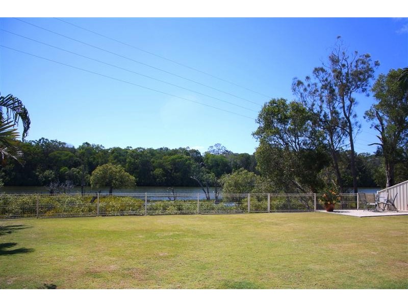 34 Bayview Drive, Yamba NSW 2464