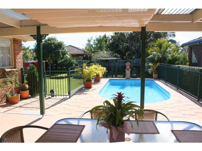 7 Telopea Ave, Yamba NSW 2464