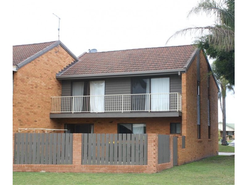 3/2 Waratah Avenue, Yamba NSW 2464