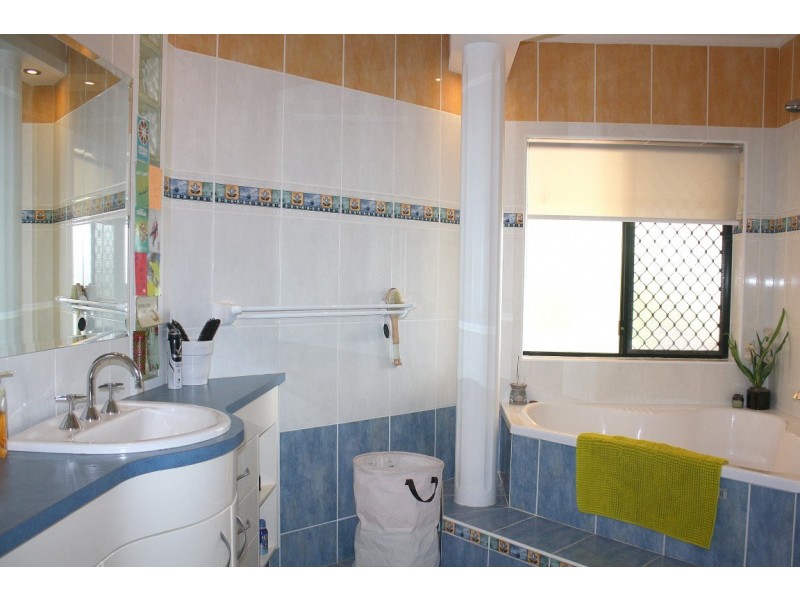 29 Bayview Drive, Yamba NSW 2464