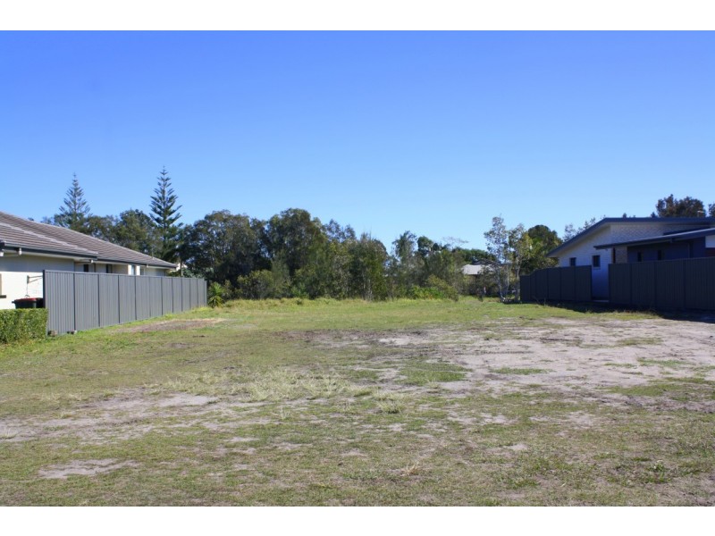 51 William Avenue, Yamba NSW 2464