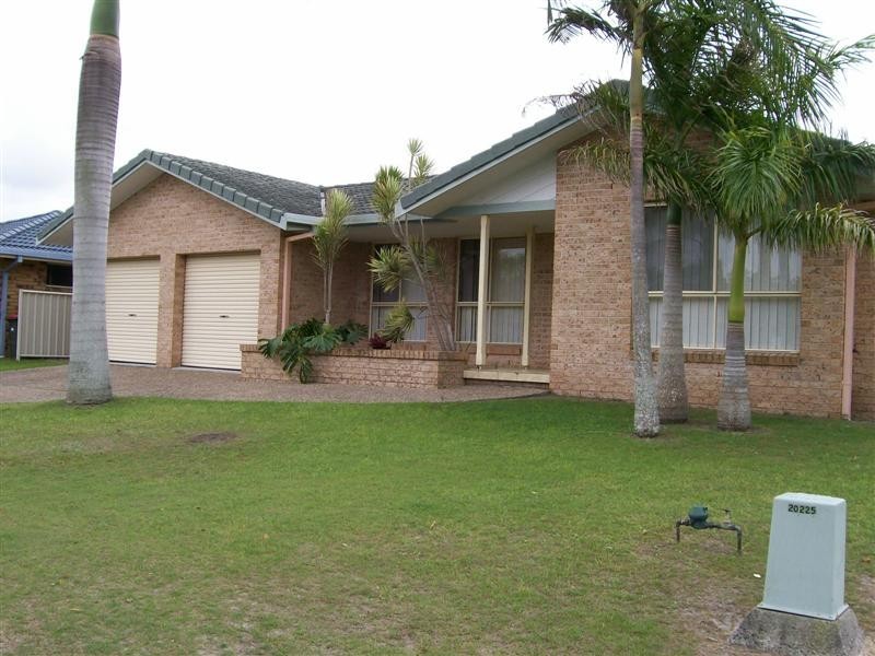 17 Casuarina Close, Yamba NSW 2464
