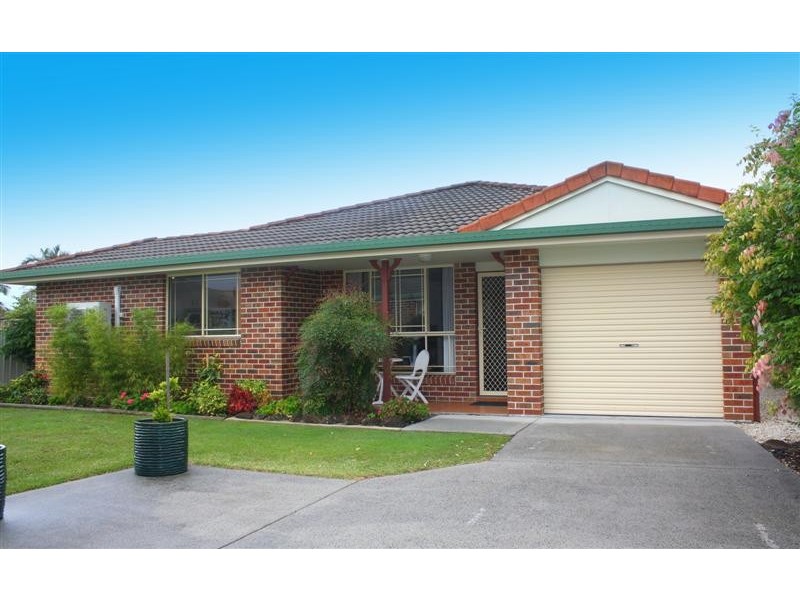 2/40 Osprey Drive, Yamba NSW 2464