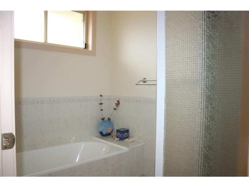 2/40 Osprey Drive, Yamba NSW 2464