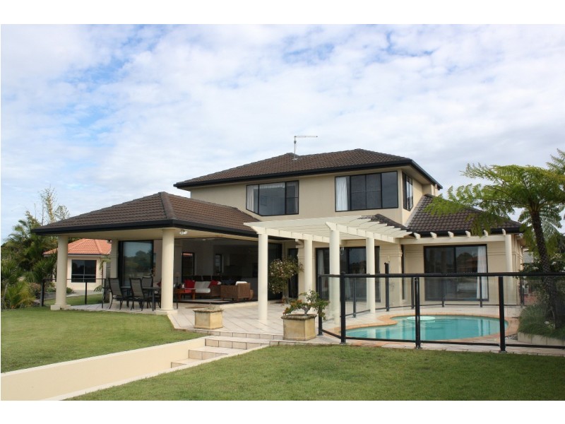 12 Edgewater Close, Yamba NSW 2464