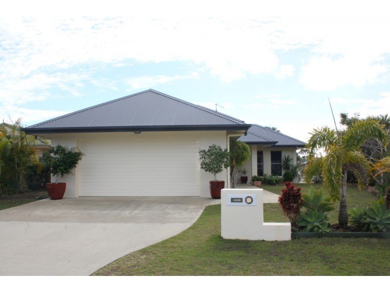 8 Newport Island Circuit, Yamba NSW 2464