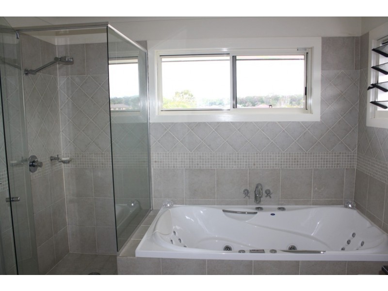 8 Newport Island Circuit, Yamba NSW 2464
