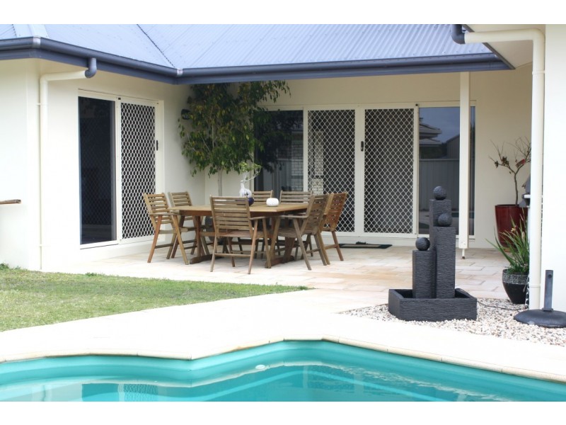 8 Newport Island Circuit, Yamba NSW 2464