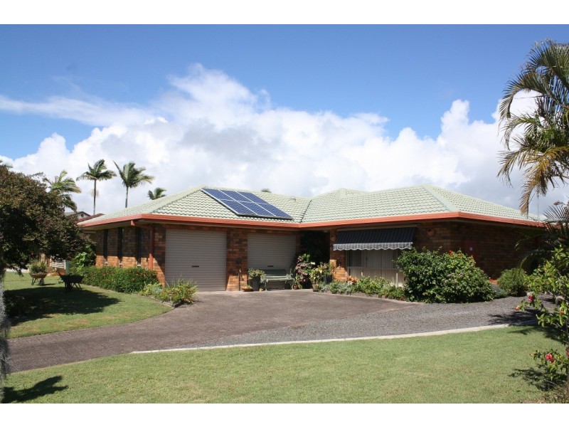 11 Abelia Avenue, Yamba NSW 2464