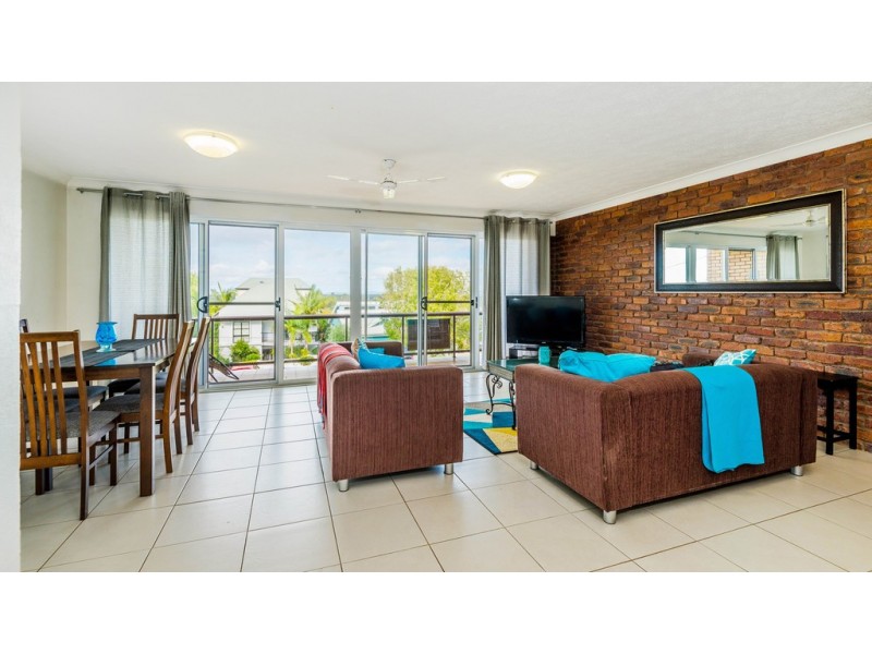 1/8 Clarence Street, Yamba NSW 2464
