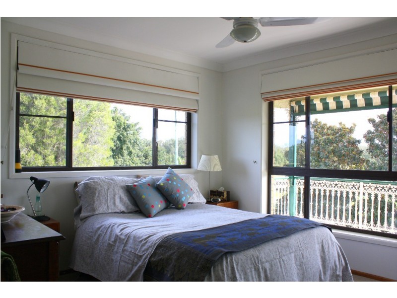 328 School Road, Palmers Island NSW 2463