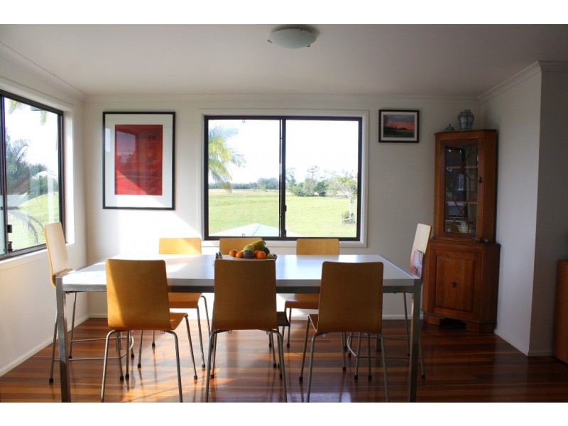 328 School Road, Palmers Island NSW 2463